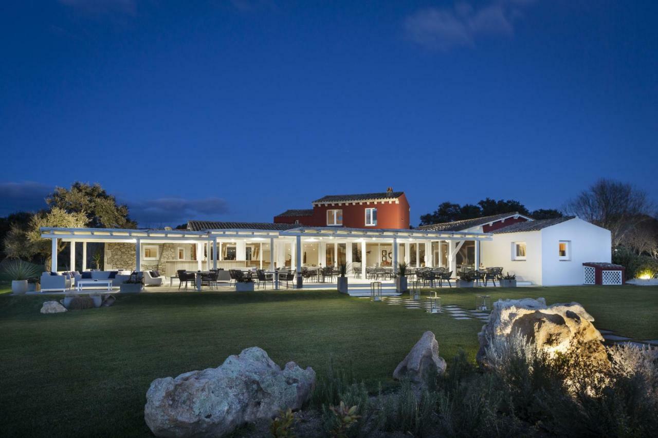 Li Neuli Country Club Hotel Сан Панталео Екстериор снимка